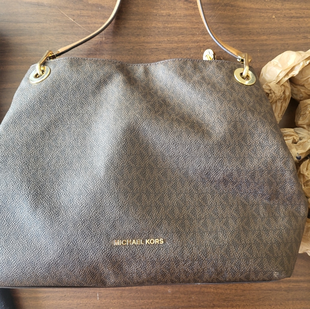 Ladies Michael Kors Purse